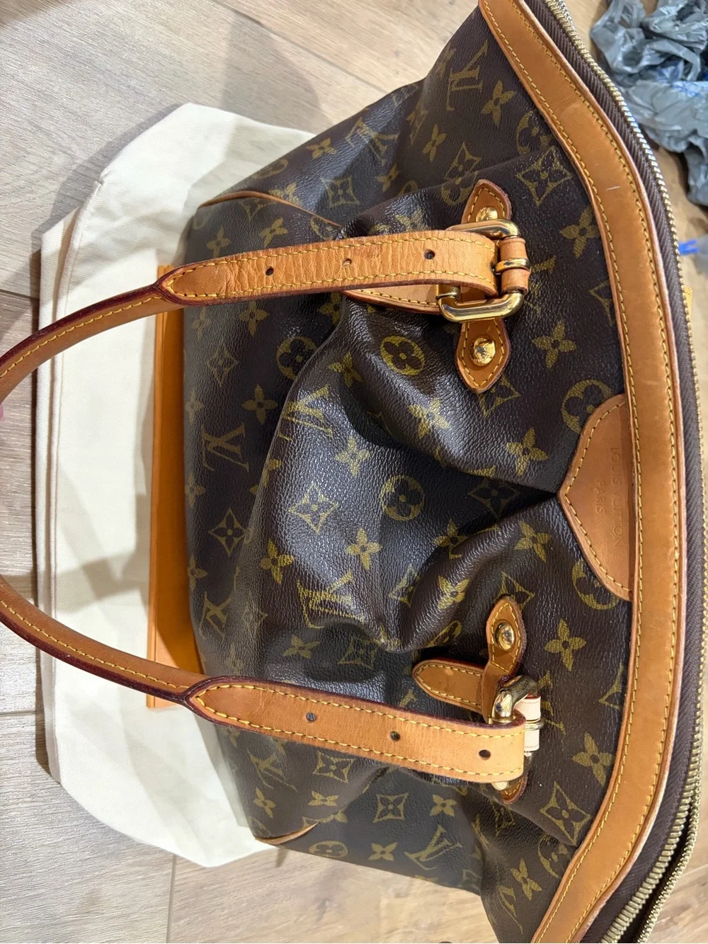 Louis Vuitton TIVOLI GM